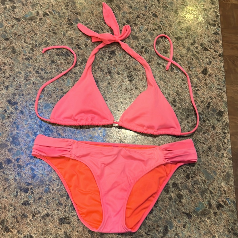 Coral Victoria’s Secret bikini